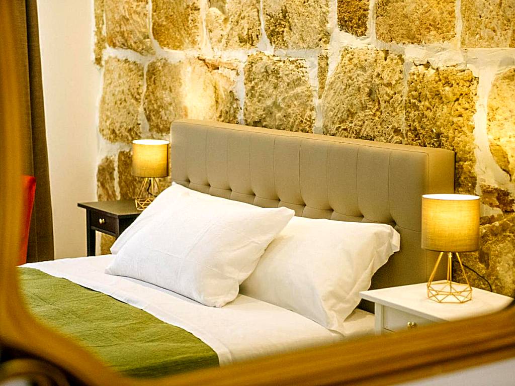 Regina Elena Rooms