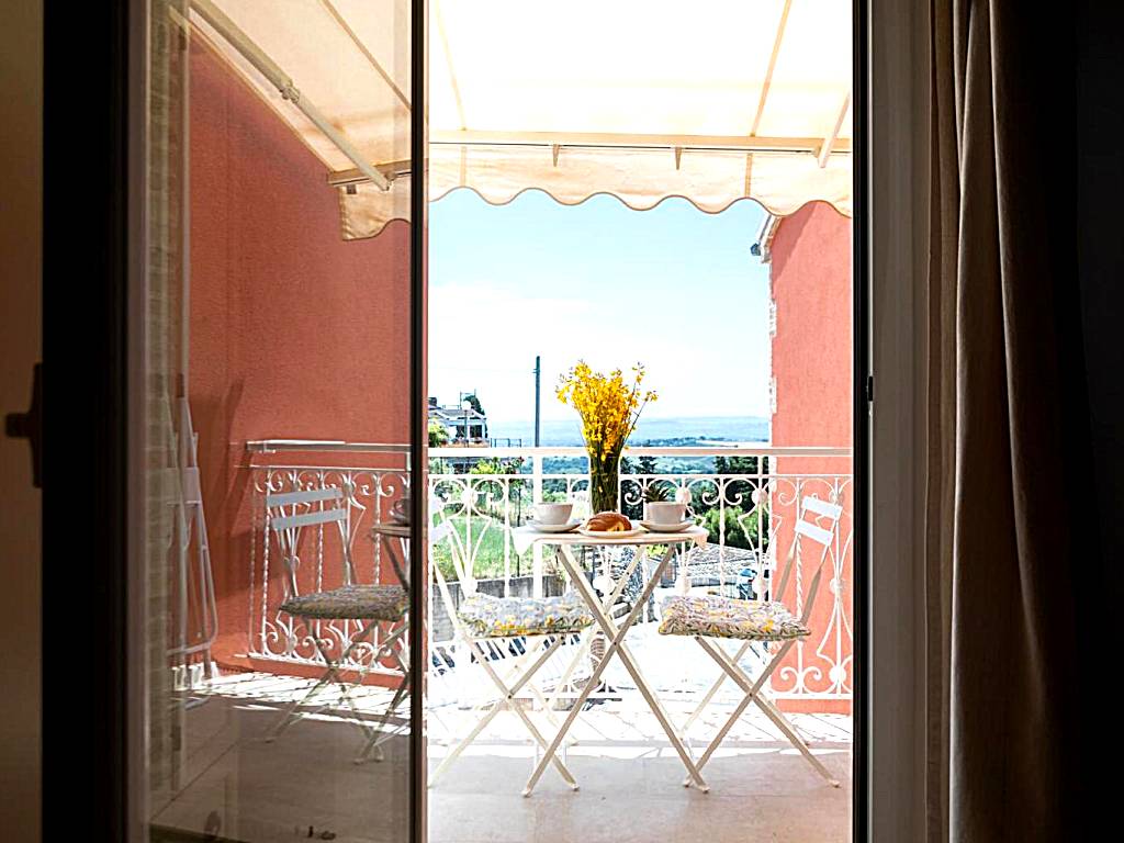 FONTE D'OLIO CONERO RELAIS